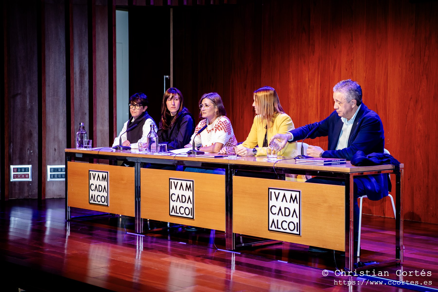20241114 PresentacioLlibreFannu IvamCada 11